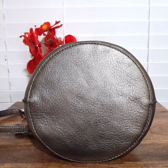 Hobo International Leather Metallic Bronze Shimmer Bucket Shoulder Bag - Picture 10 of 11